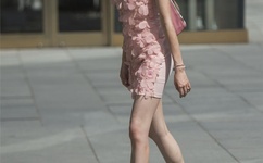 慢慢游社区电影下载